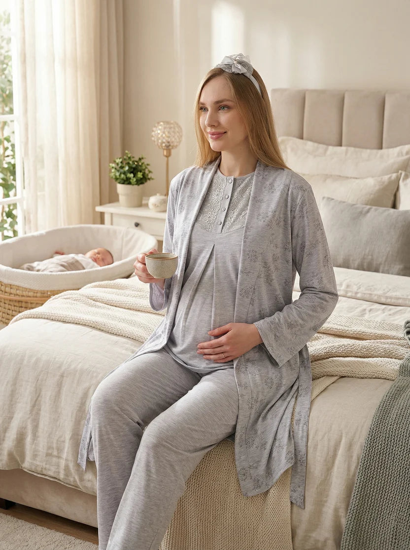 Gri Kısa Kollu Çiçek Desenli Emzirme Kolaylıklı Sabahlıklı Lohusa Pijama Takımı-3471