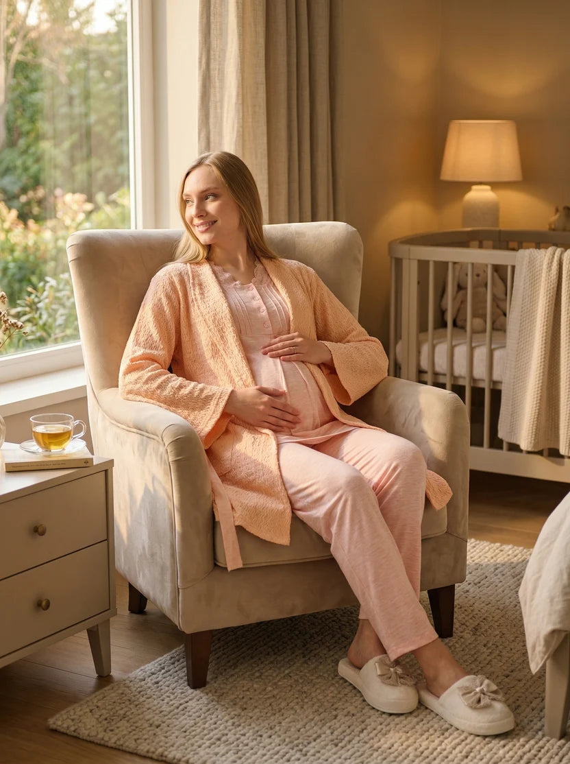 Somon Dantel Yaka Detaylı Emzirme Özellikli Sabahlıklı Lohusa Pijama Takımı-3462
