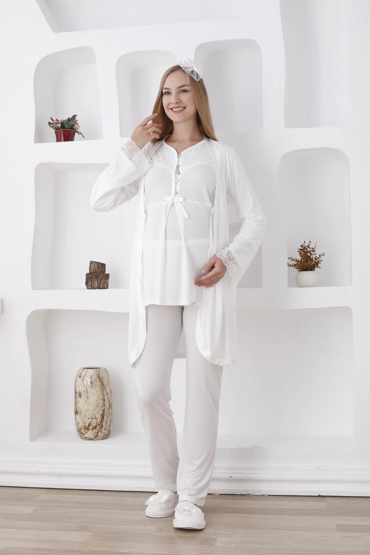 Ekru Emzirme Özellikli Dantel Kol Detaylı Sabahlıklı Lohusa Pijama Takımı-3426