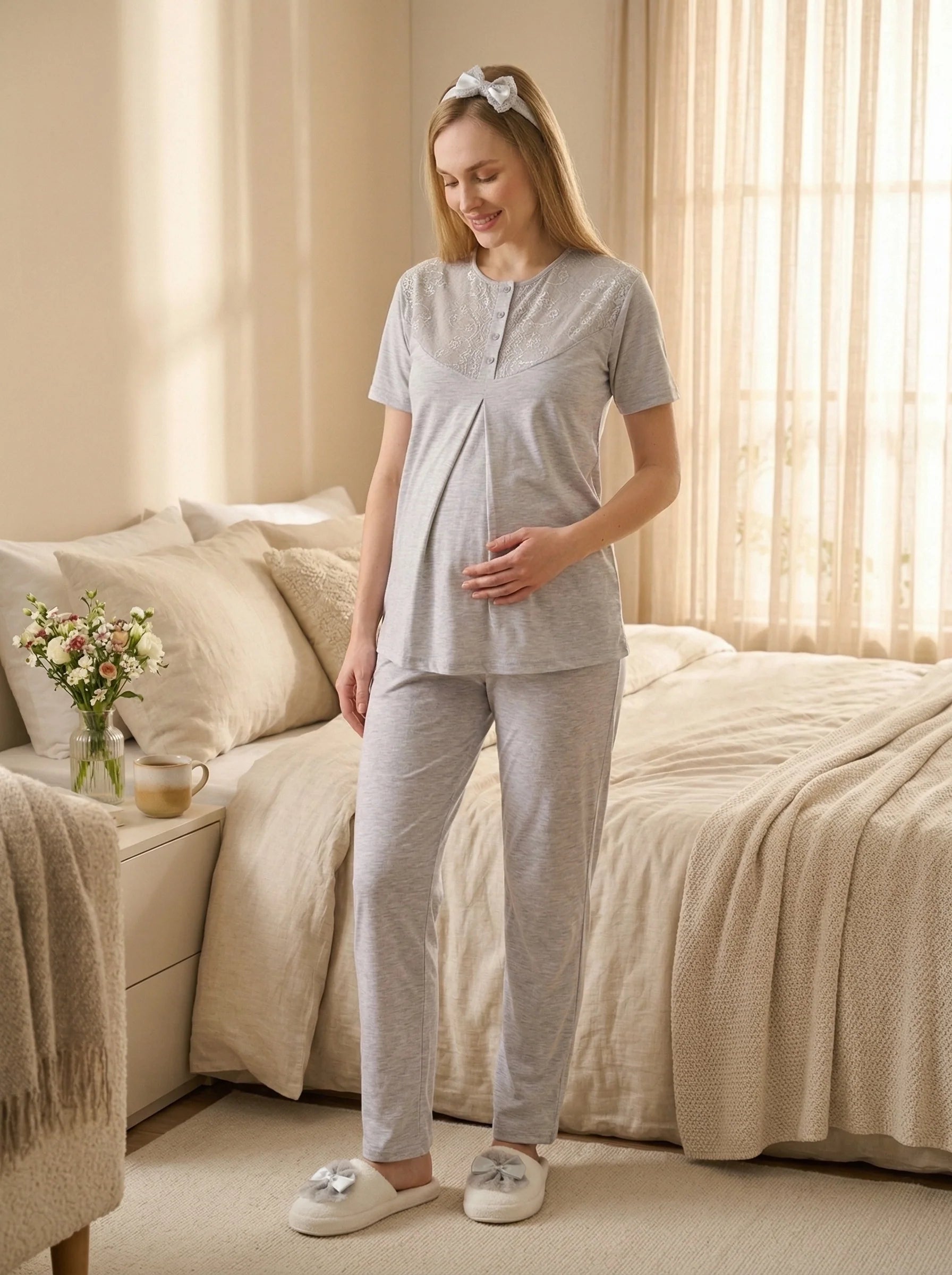 Gri Kısa Kollu Çiçek Desenli Emzirme Kolaylıklı Sabahlıklı Lohusa Pijama Takımı-3471